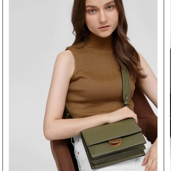 New CHARLES & KEITH Metallic Accent Push Lock Crossbody Bag - Picture 2 of 13